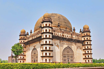 Images of Gol Gumbaz